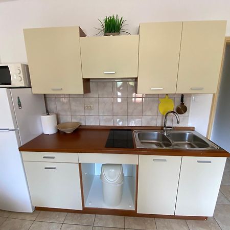Apartments Anna III บัชกา ภายนอก รูปภาพ