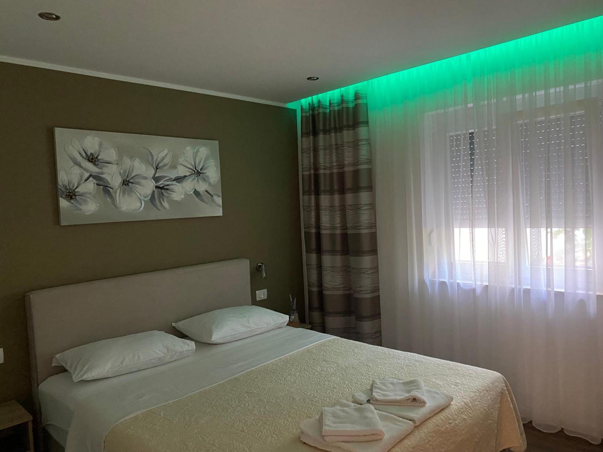Apartments Anna III บัชกา ภายนอก รูปภาพ