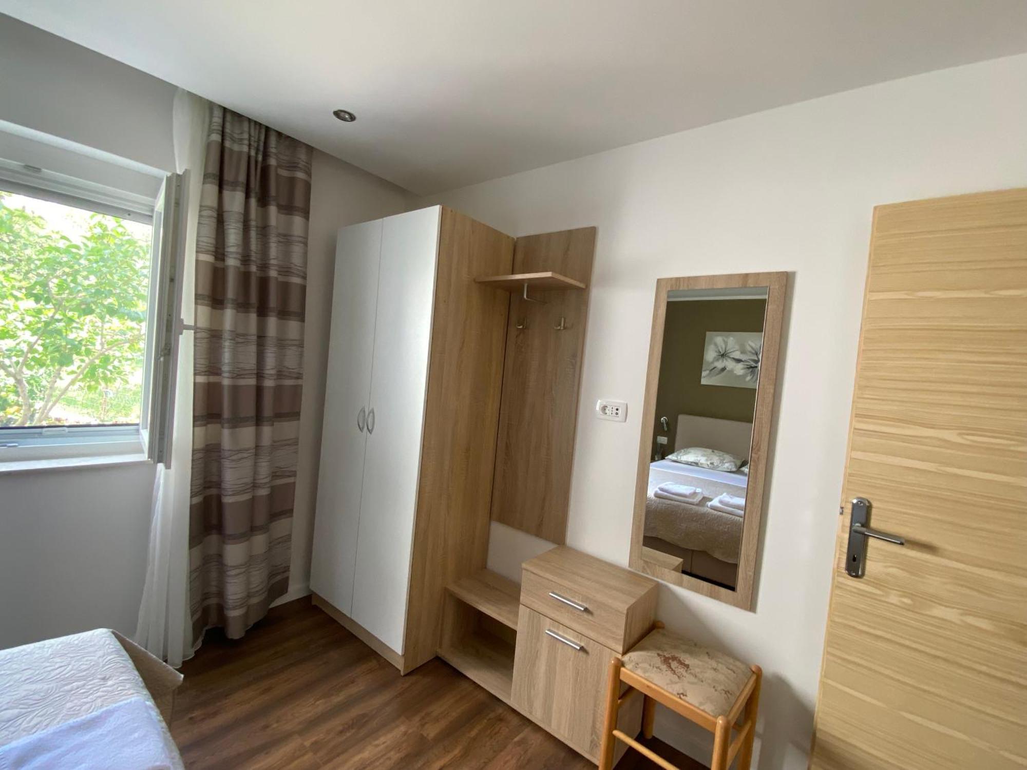 Apartments Anna III บัชกา ภายนอก รูปภาพ