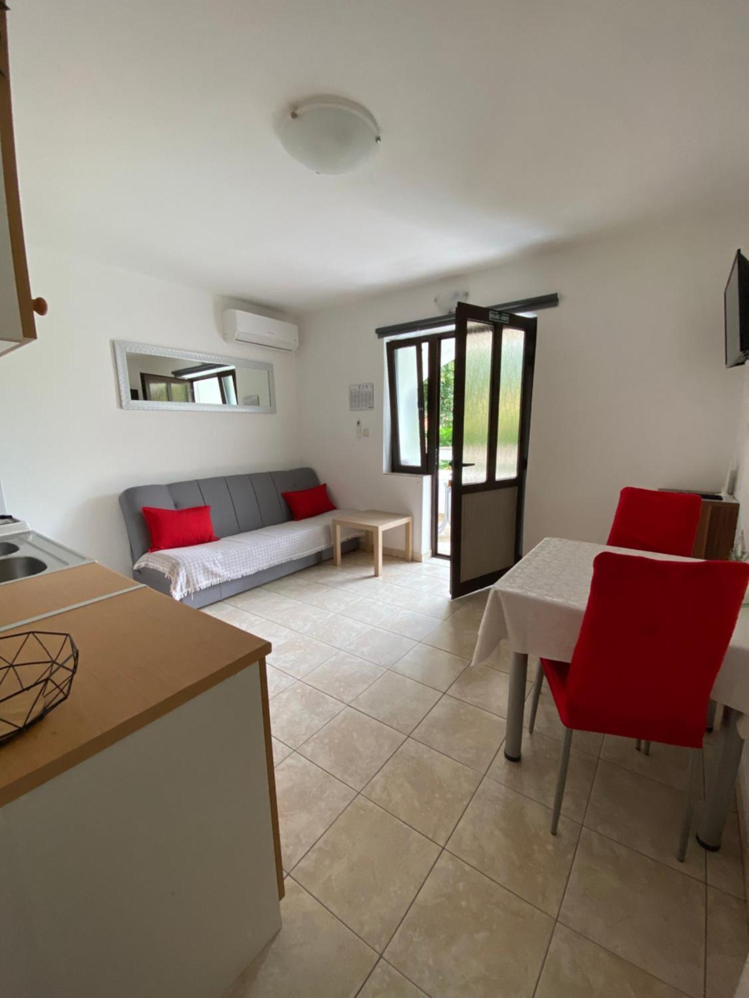 Apartments Anna III บัชกา ภายนอก รูปภาพ